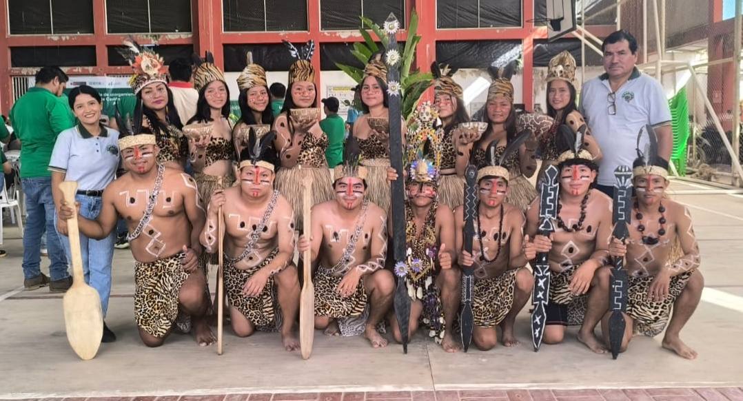 Elenco de danzas del IESTP "PI"